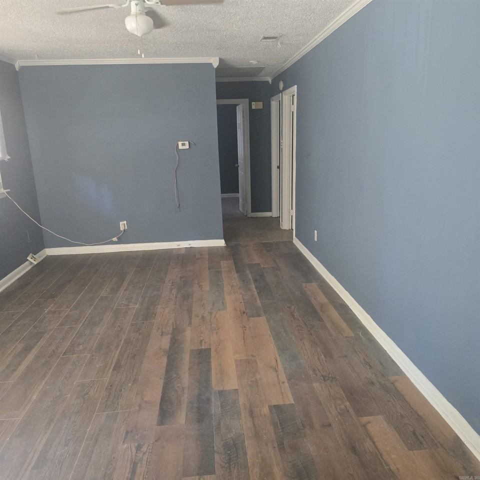 3616 Pine Cone Dr - Photo 4 of 7