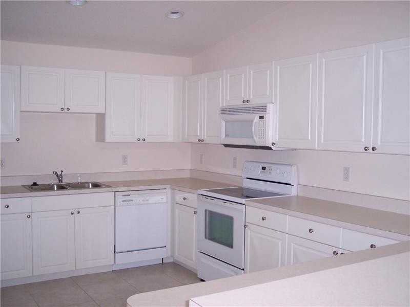 992 S Easy St - Photo 3 of 6