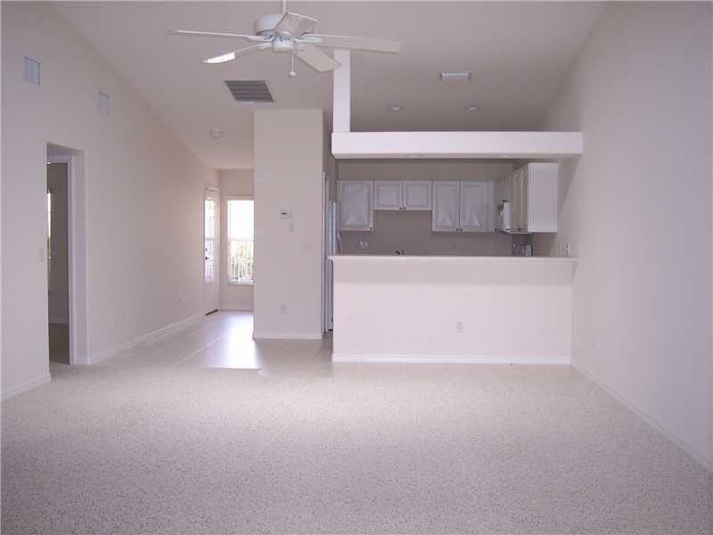 992 S Easy St - Photo 4 of 6