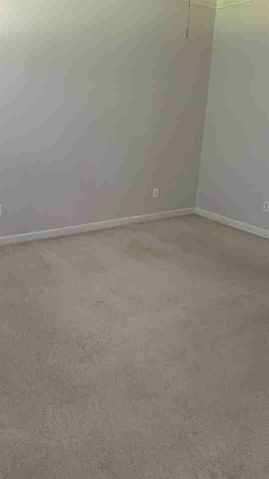 1066 Fairway Ln - Photo 6 of 11