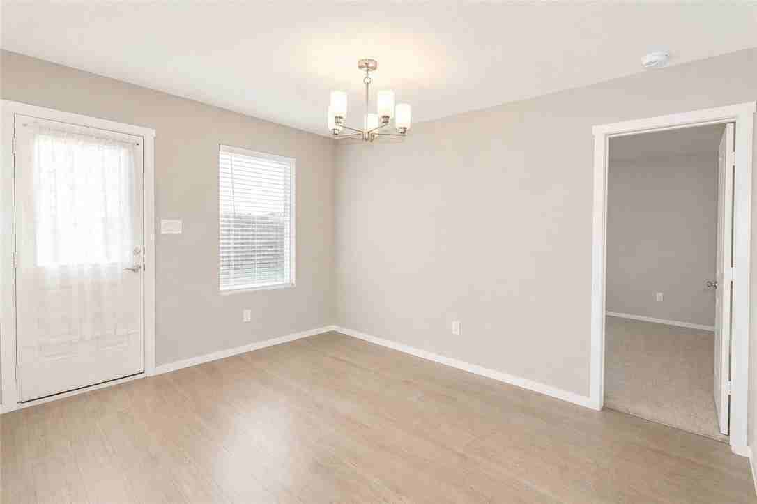 13229 Silverado Dr - Photo 7 of 12