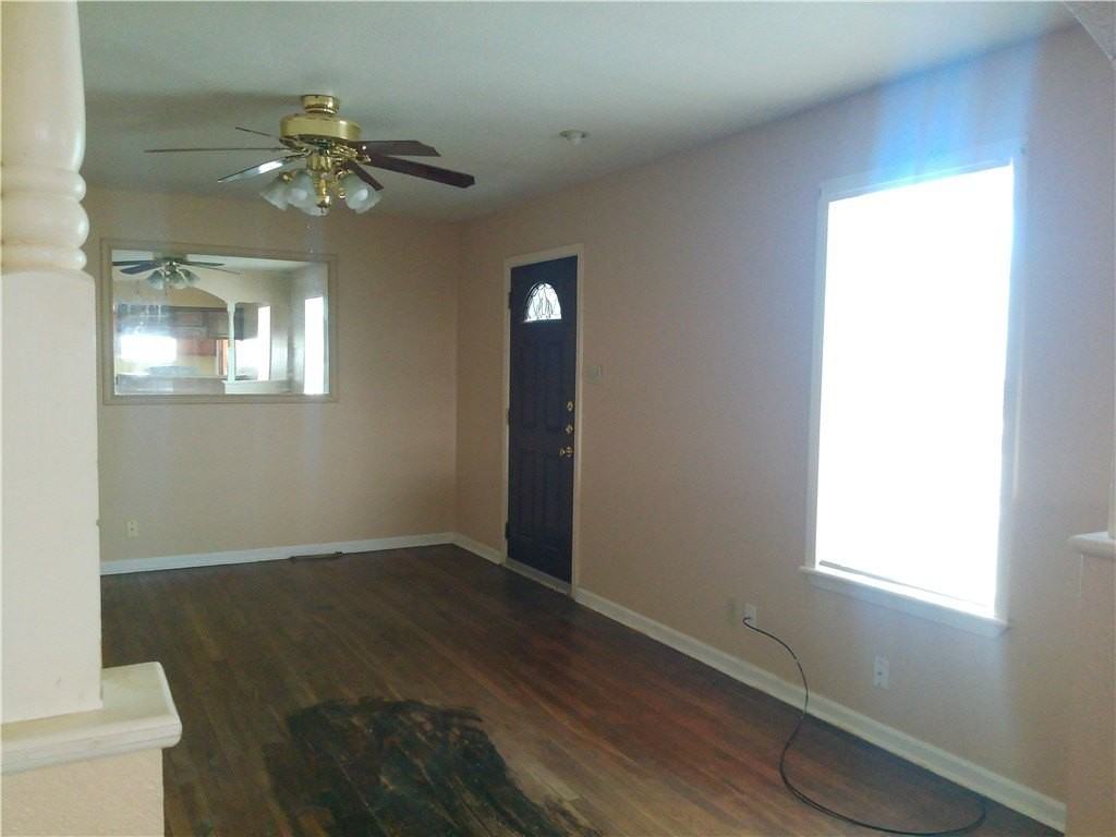 1438 Ormond Dr - Photo 2 of 14