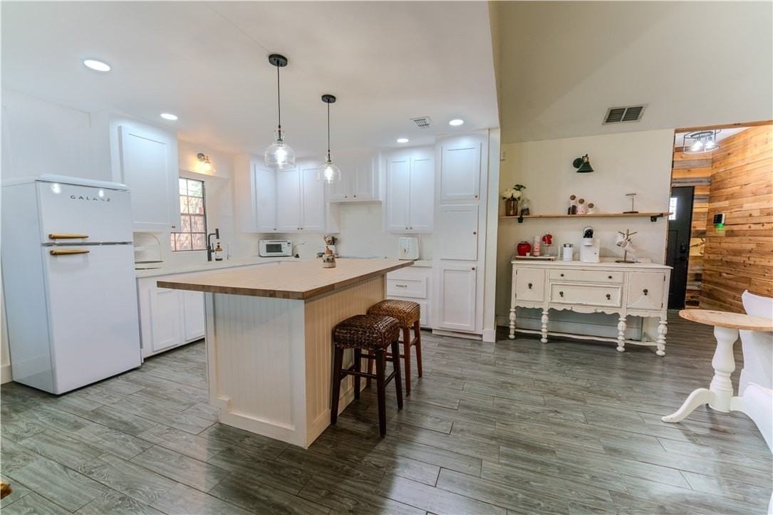 7005 Mansfield Dr - Photo 3 of 16