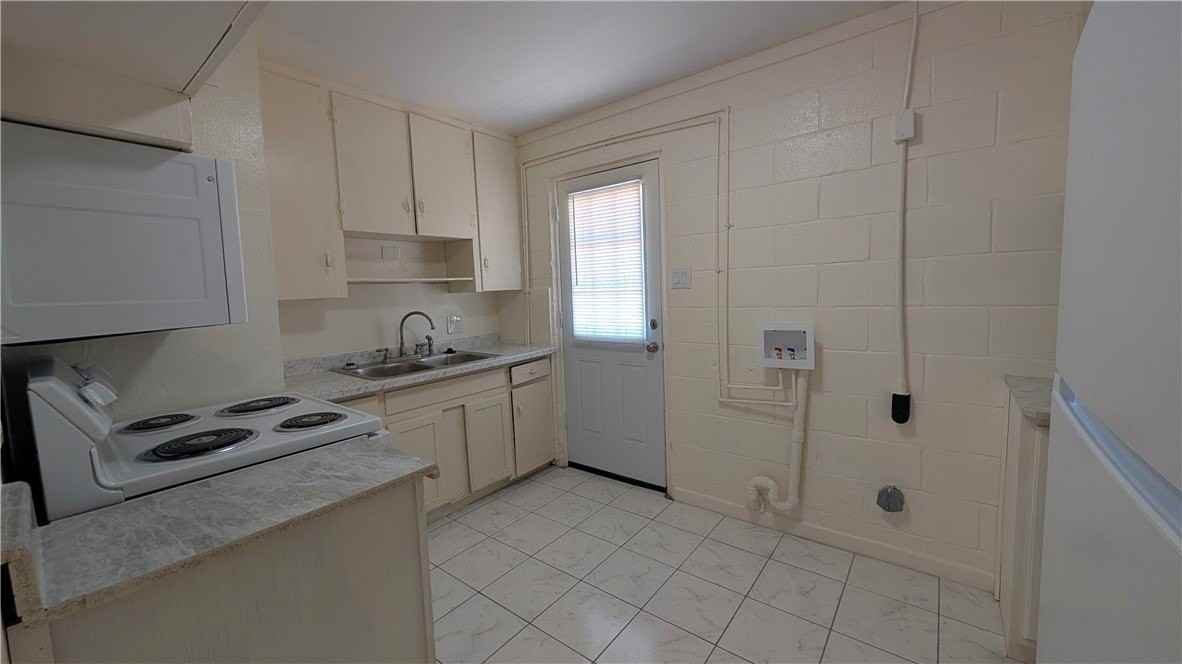 315 N 3rd St - Photo 7 of 13
