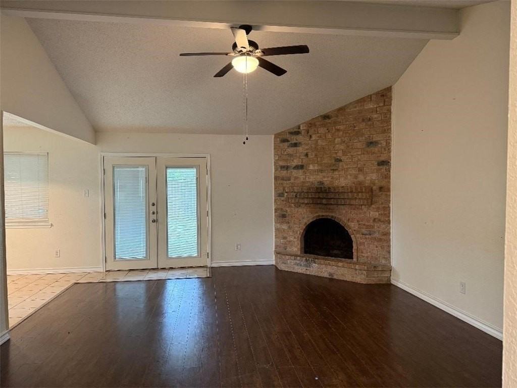 2204 Matagorda Dr - Photo 7 of 32