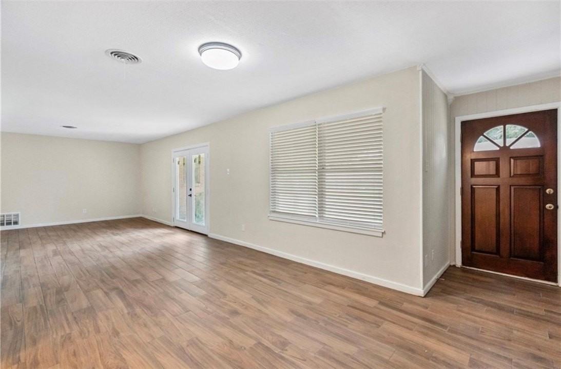 921 Barracuda Pl - Photo 4 of 29
