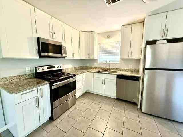 4214 Markins Dr - Photo 3 of 13