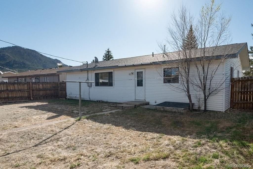 107 Dartmouth Dr - Photo 2 of 13