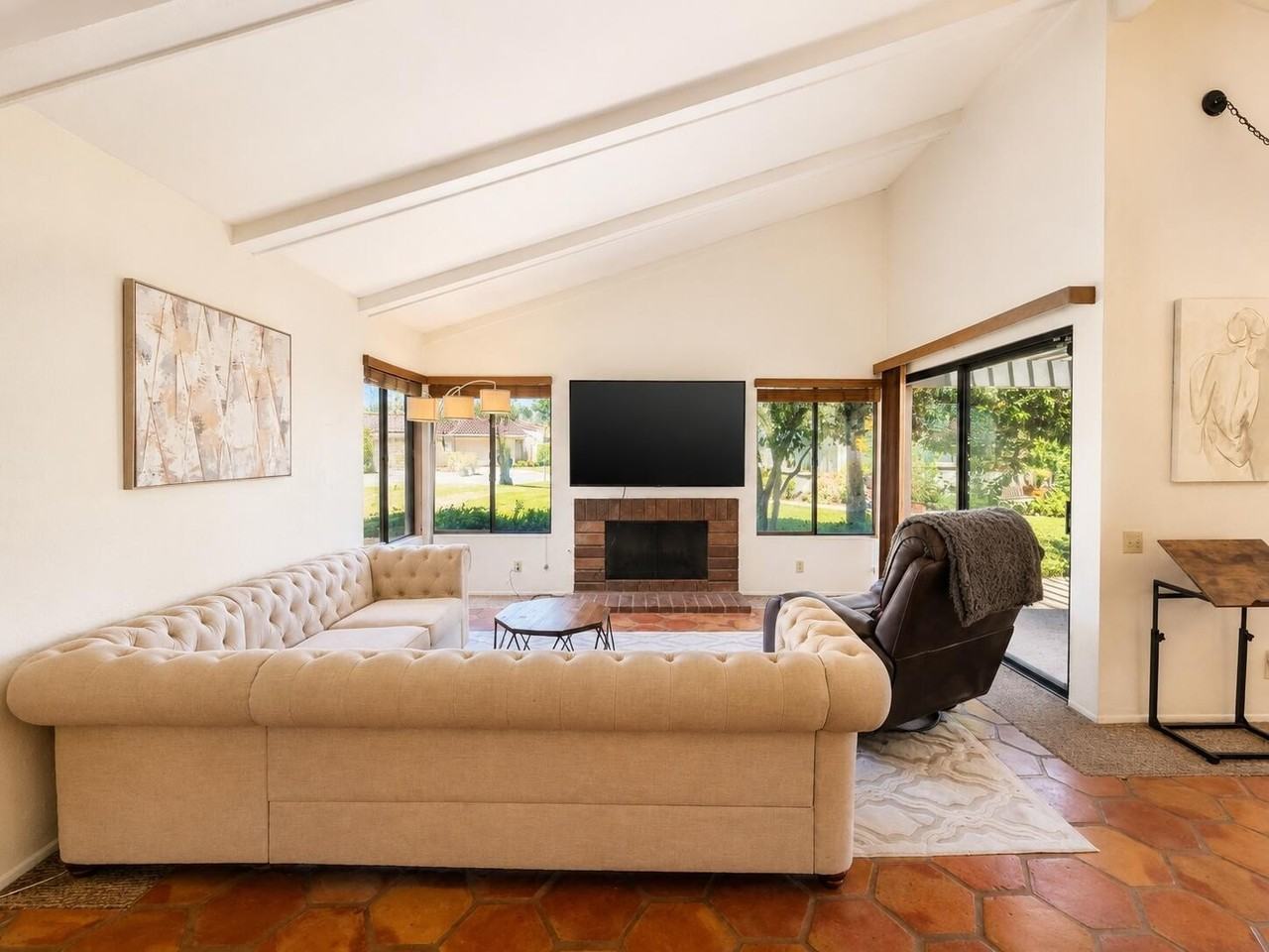 30 Tennis Club Dr - Photo 2 of 48