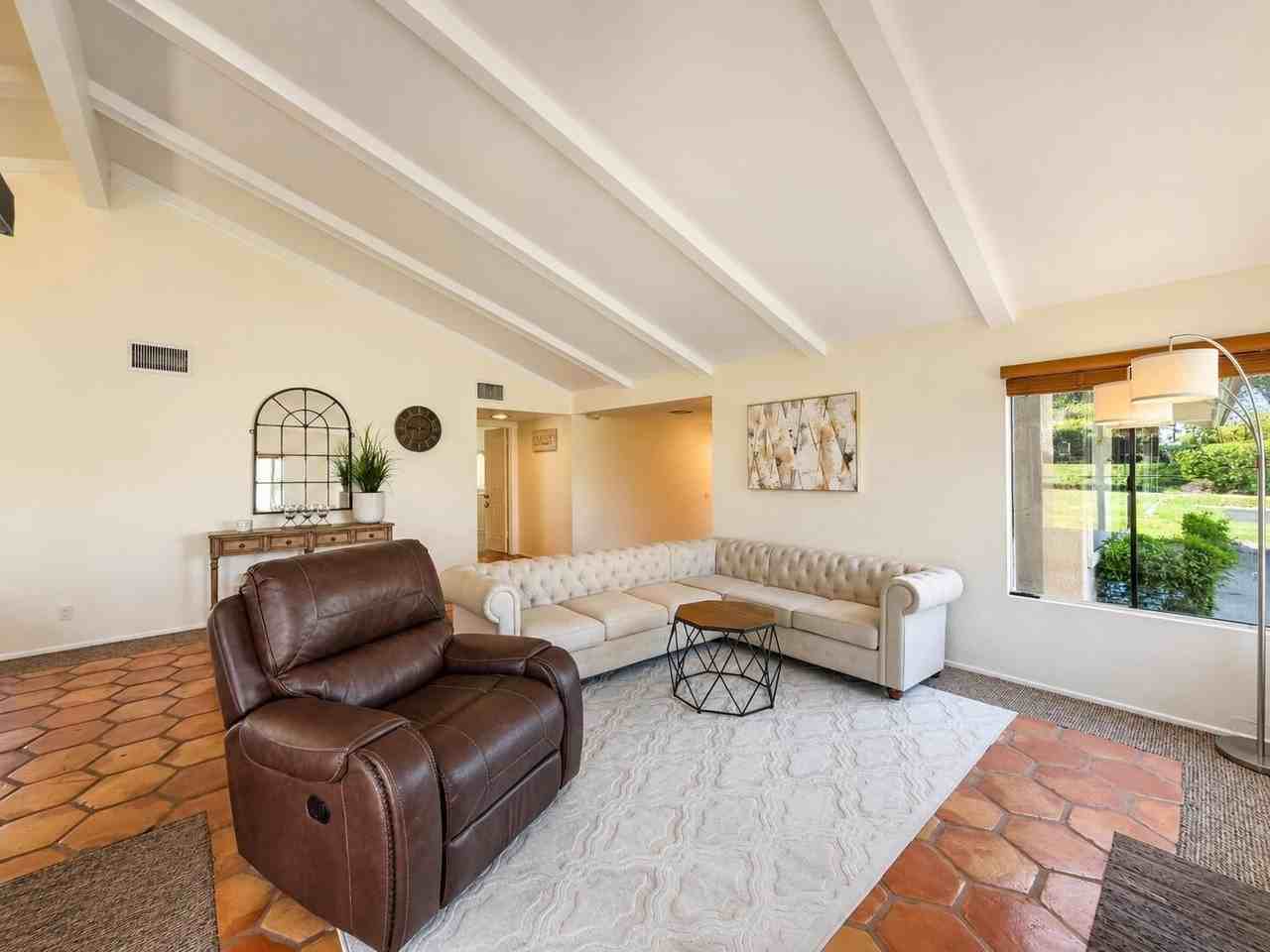 30 Tennis Club Dr - Photo 4 of 48