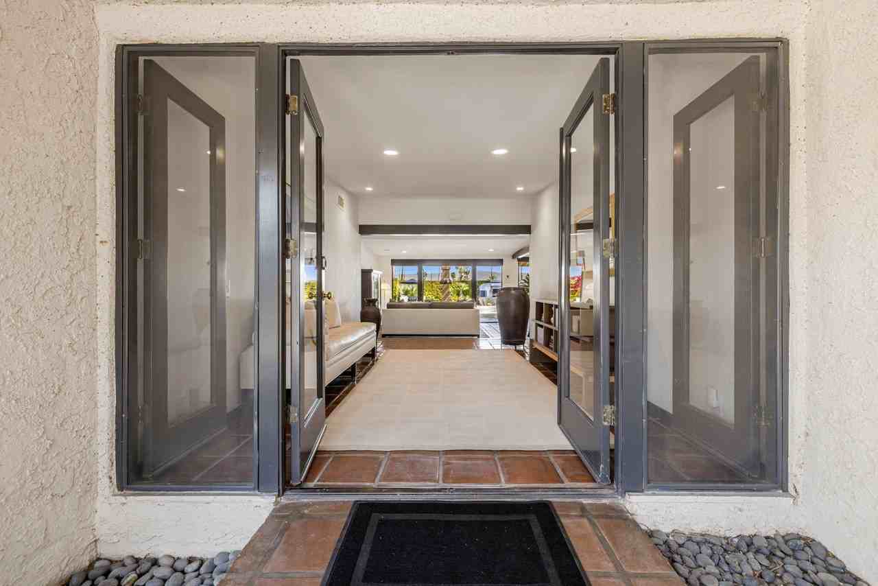 46310 Shadow Mountain Dr - Photo 2 of 50