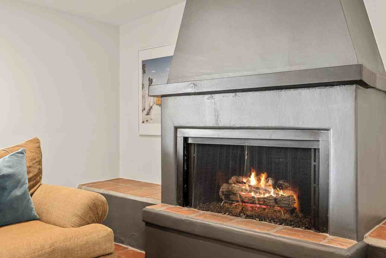 46310 Shadow Mountain Dr - Photo 4 of 50