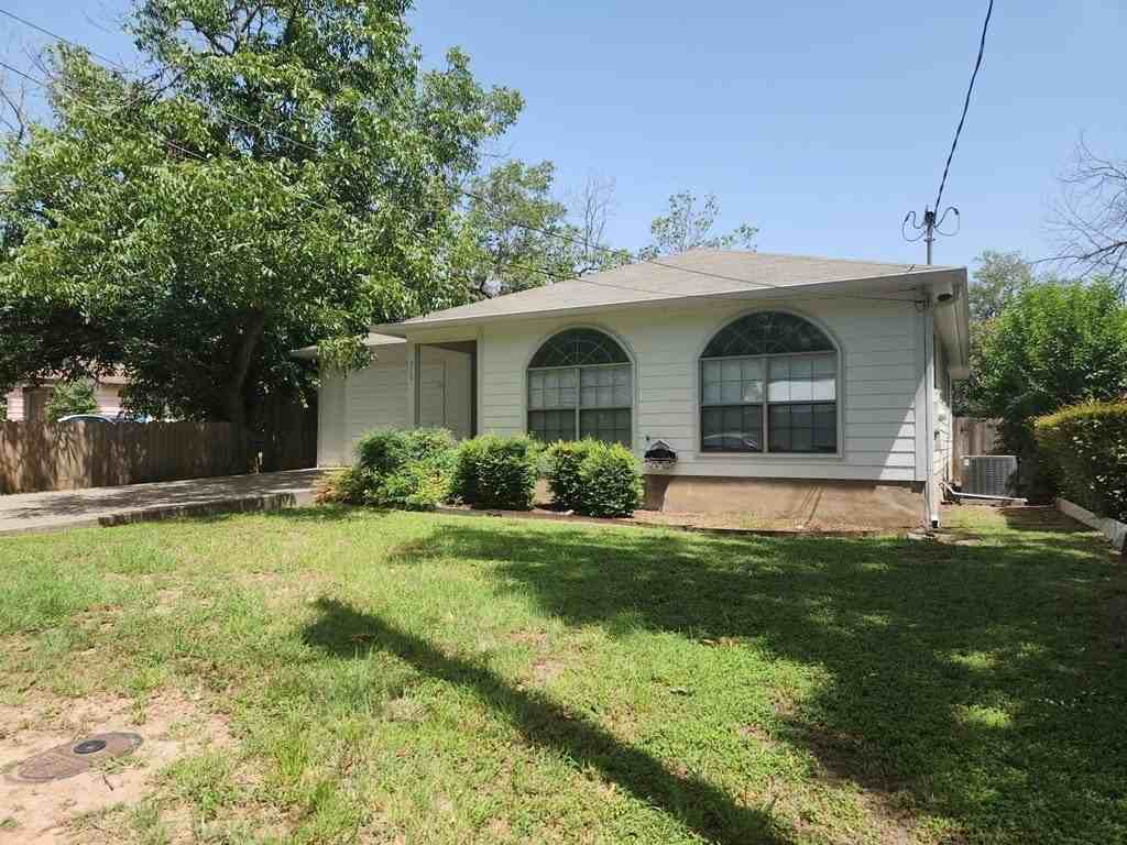 810 Apple St - Photo 2 of 15