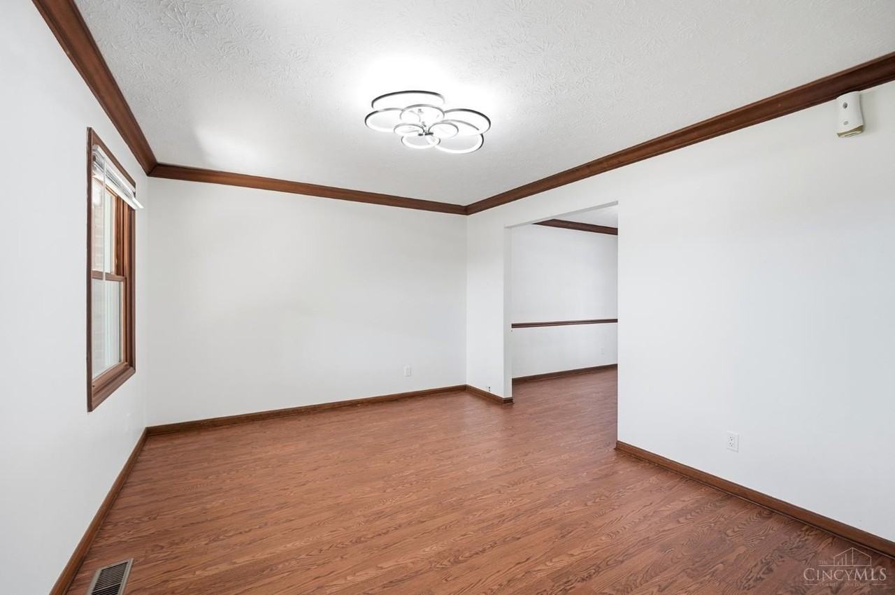 827 Quailwood Ct - Photo 3 of 50