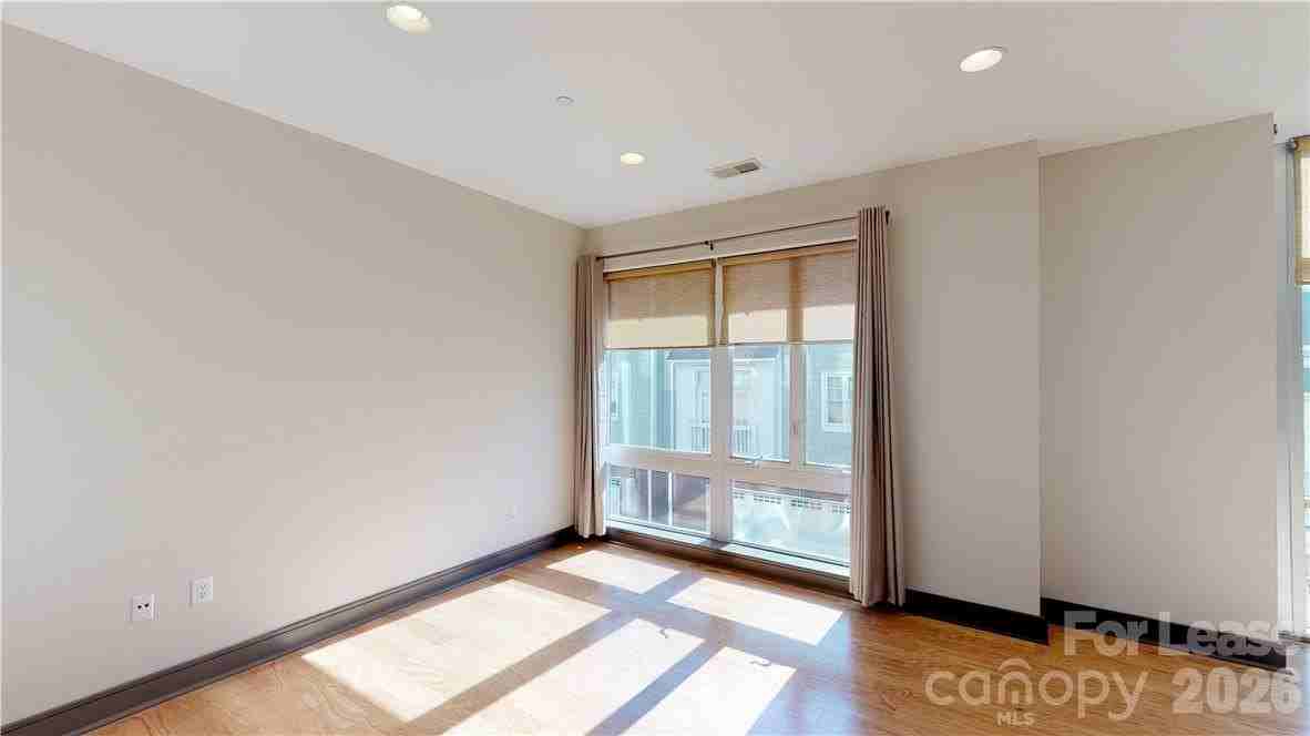 2200 Lyndhurst Ave #105 - Photo 2 of 14