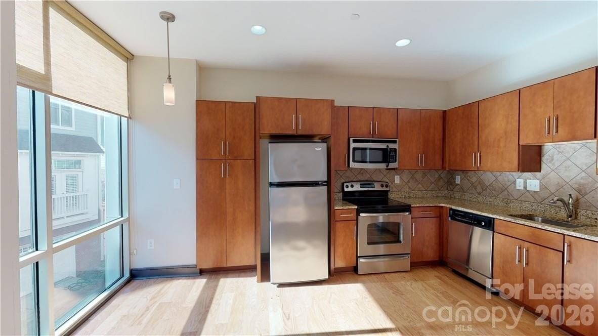 2200 Lyndhurst Ave #105 - Photo 4 of 14