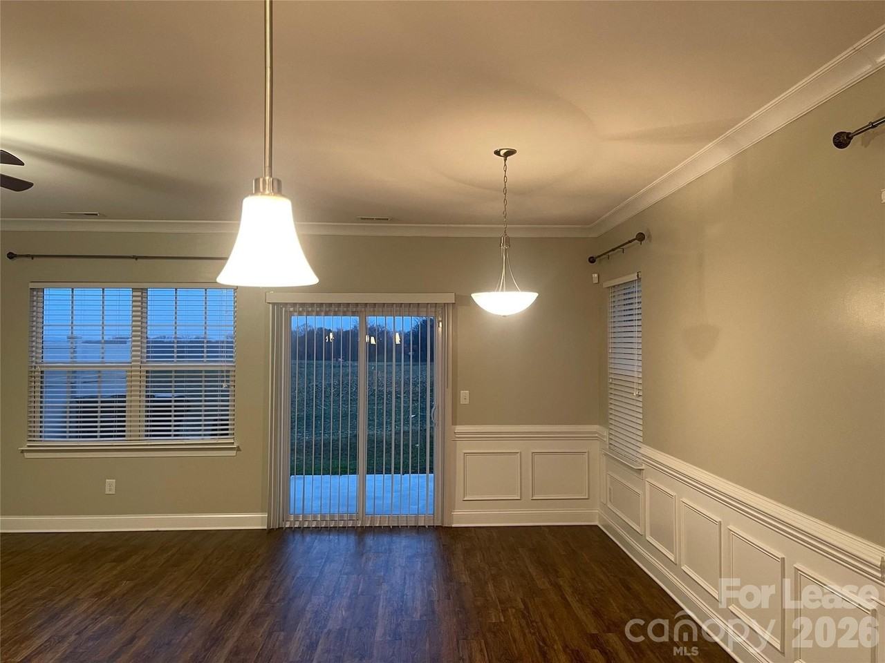 358 Halton Crossing Dr Sw - Photo 2 of 7