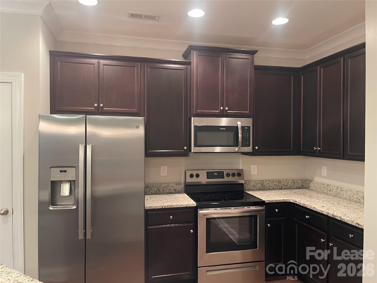 358 Halton Crossing Dr Sw - Photo 4 of 7