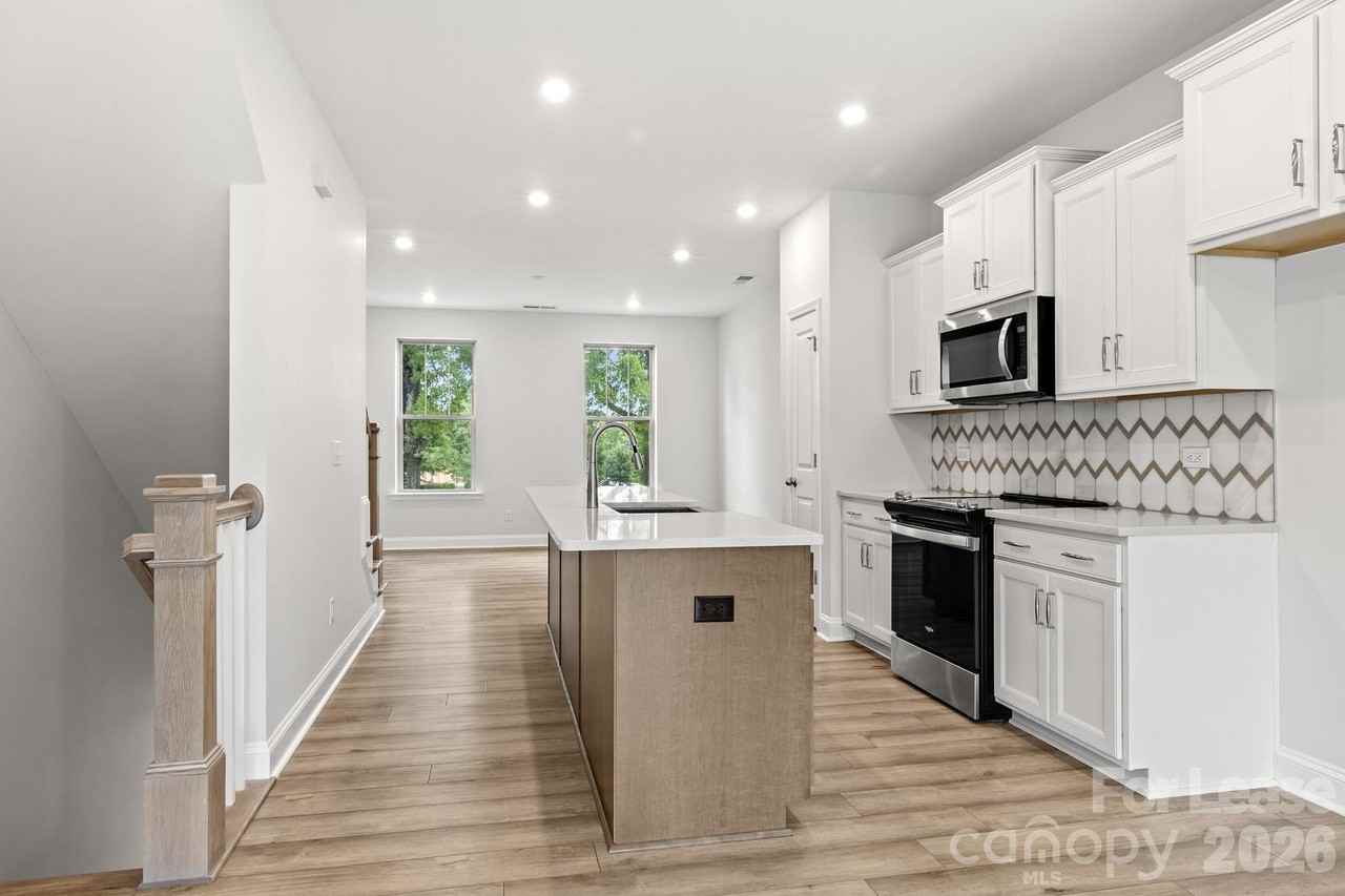 120 Judson Ave - Photo 7 of 40