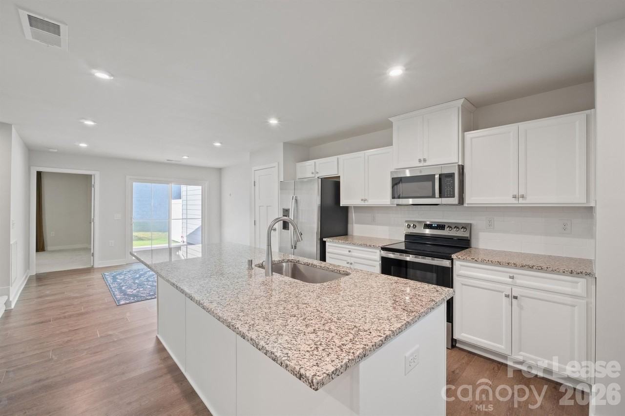 111 Skylar View Way #D - Photo 3 of 22