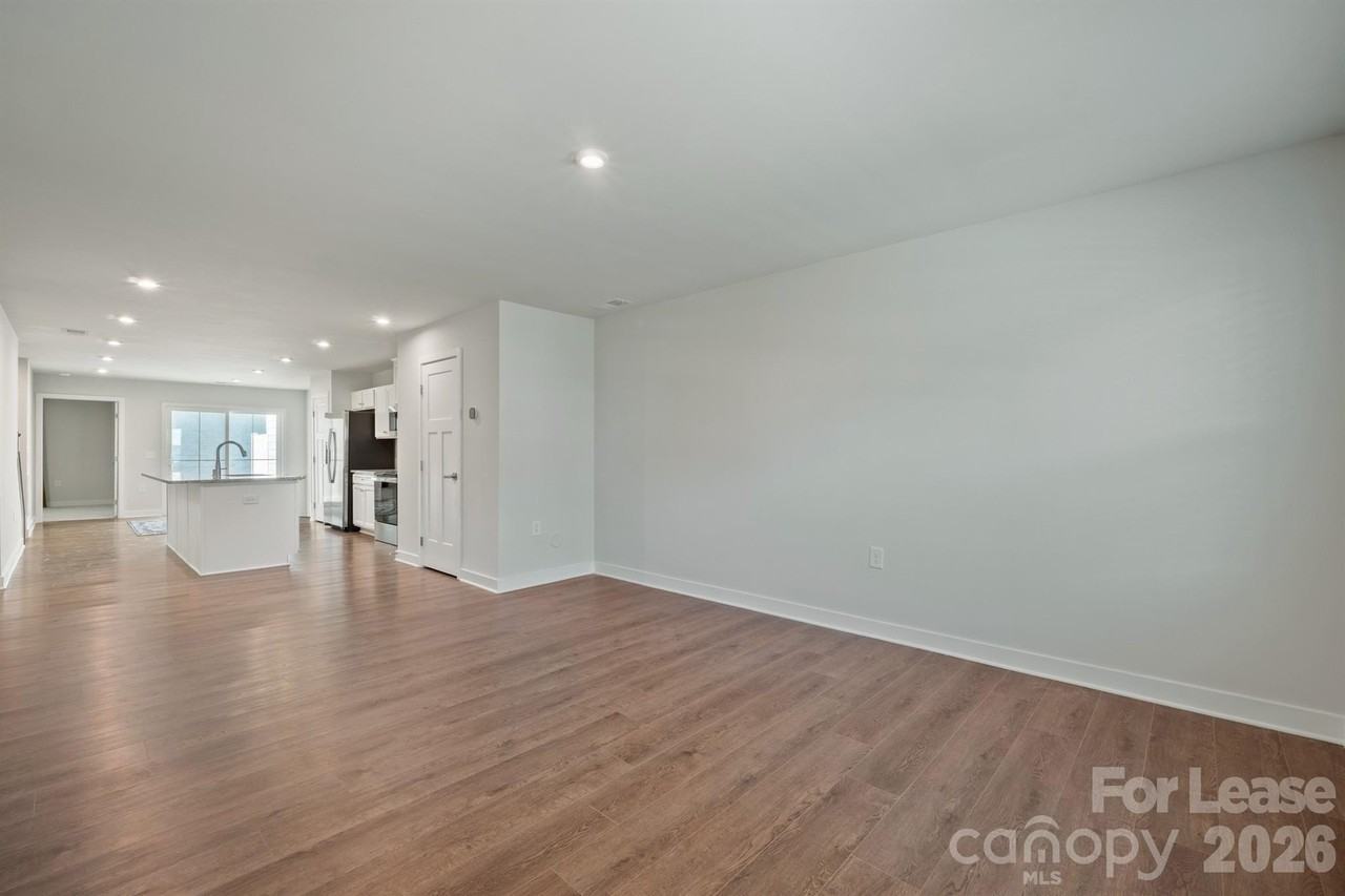 111 Skylar View Way #D - Photo 6 of 22