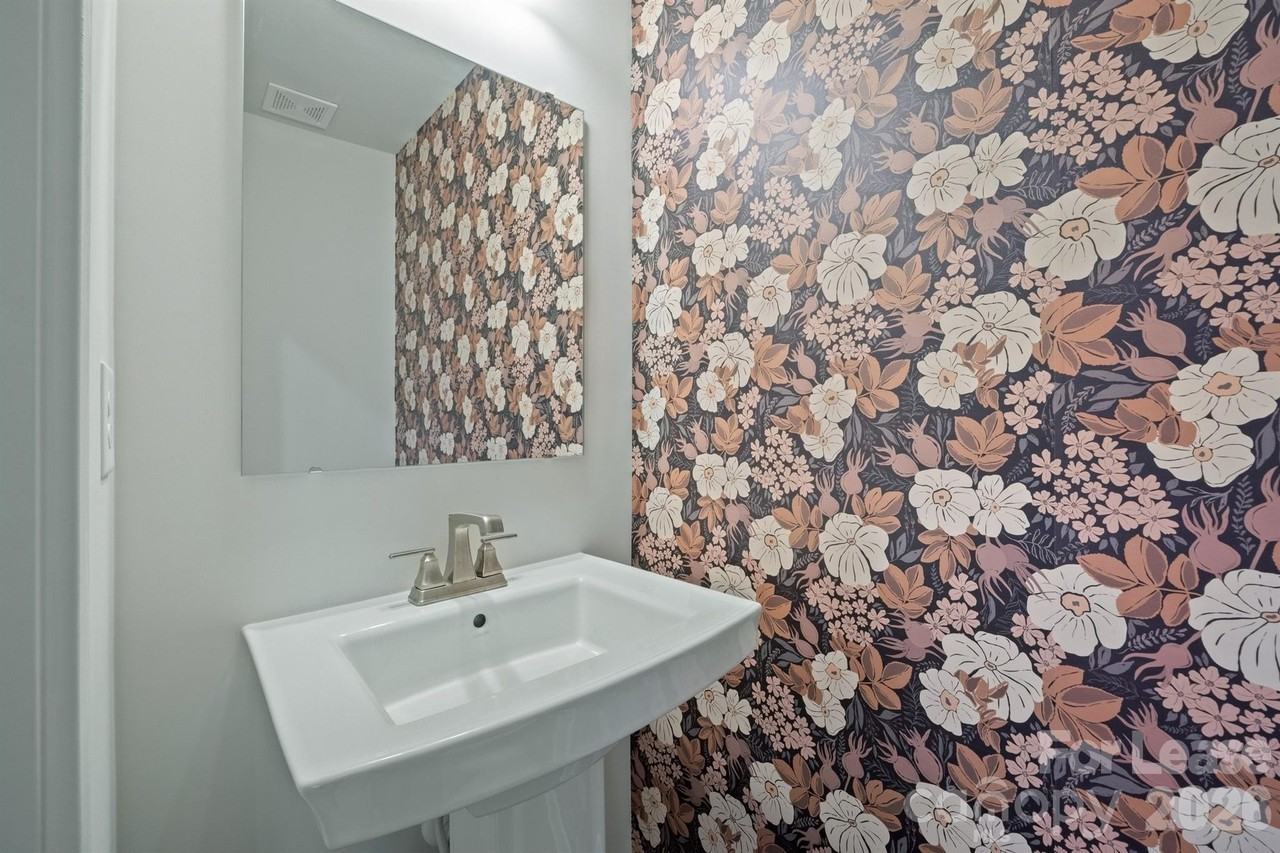 111 Skylar View Way #D - Photo 7 of 22