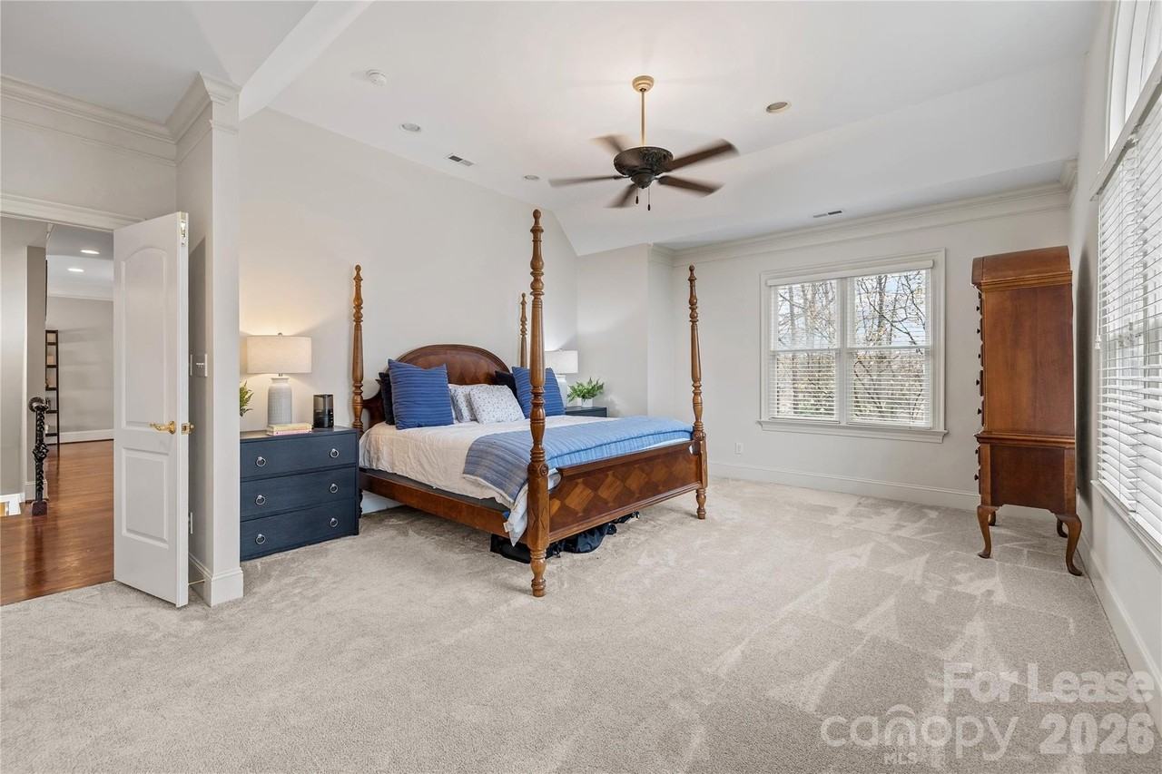 1009 Honors Ct - Photo 7 of 46