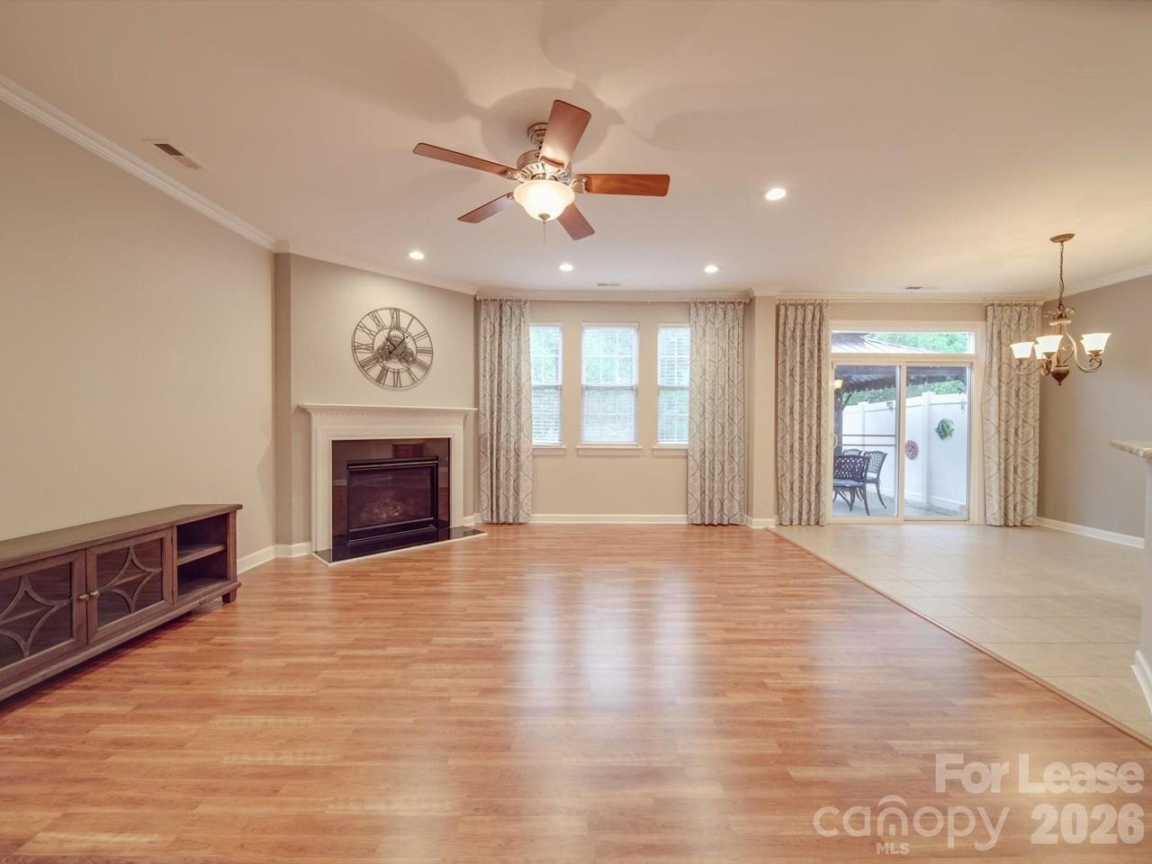 6831 Maricopa Rd - Photo 4 of 40
