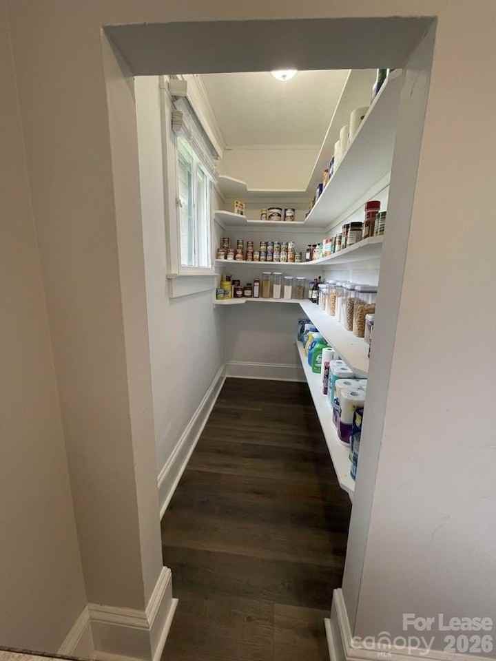 432 Flint St - Photo 4 of 10