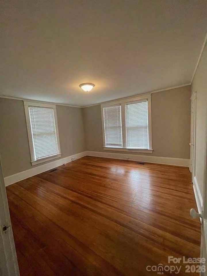 432 Flint St - Photo 5 of 10