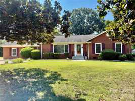 featured image of 3132 Dawnshire Ave