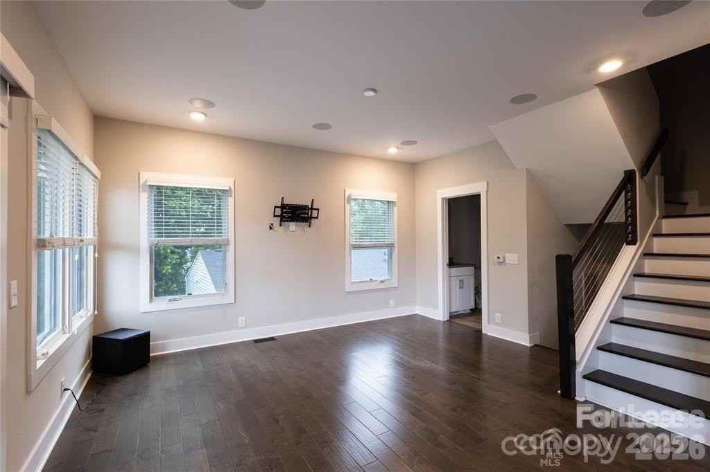 1515 Peridoe Point Ln - Photo 2 of 14