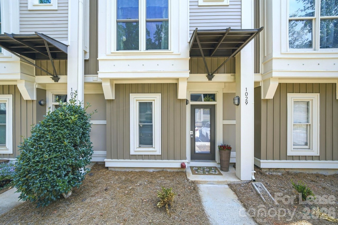1029 Park West Dr - Photo 2 of 31