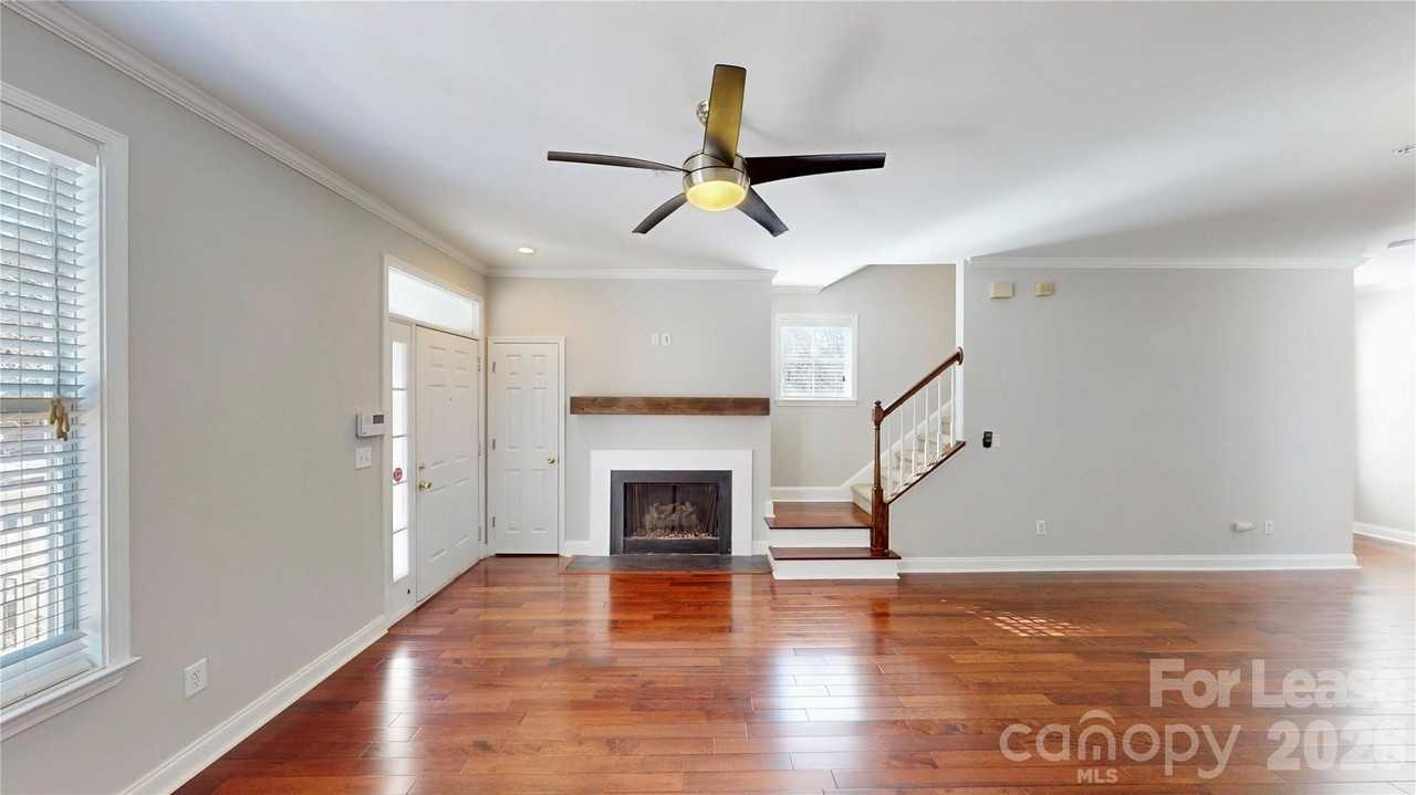 859 Clarkson Mill Ct - Photo 4 of 37