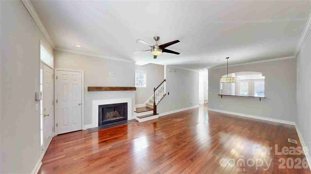 859 Clarkson Mill Ct - Photo 5 of 37