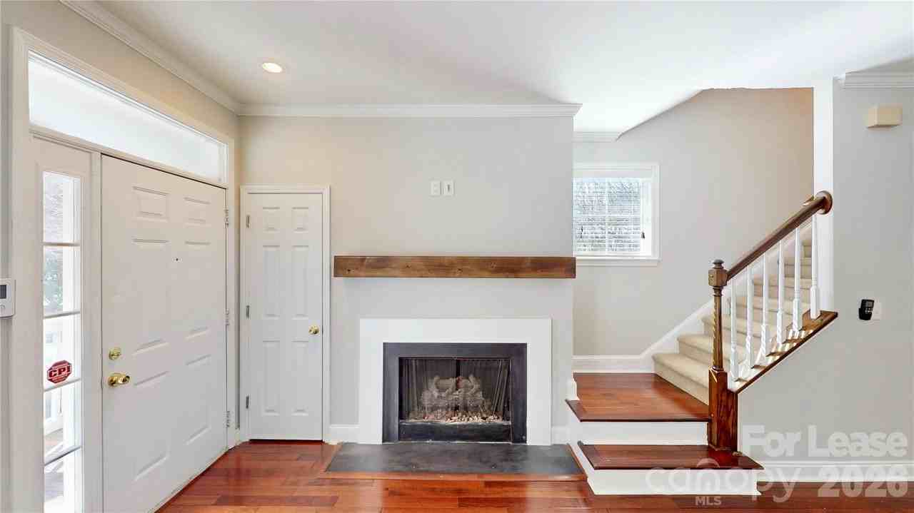 859 Clarkson Mill Ct - Photo 6 of 37