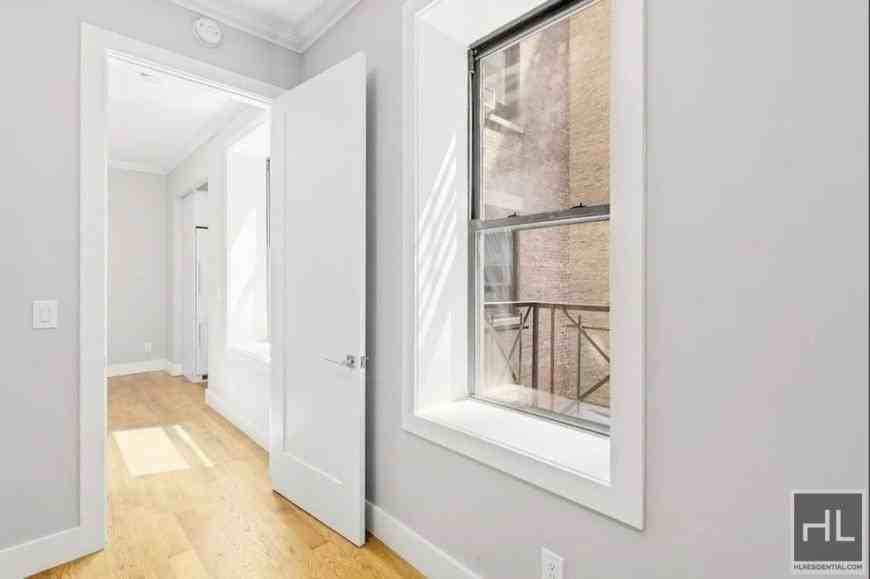 252 W 76th St - Photo 5 of 10