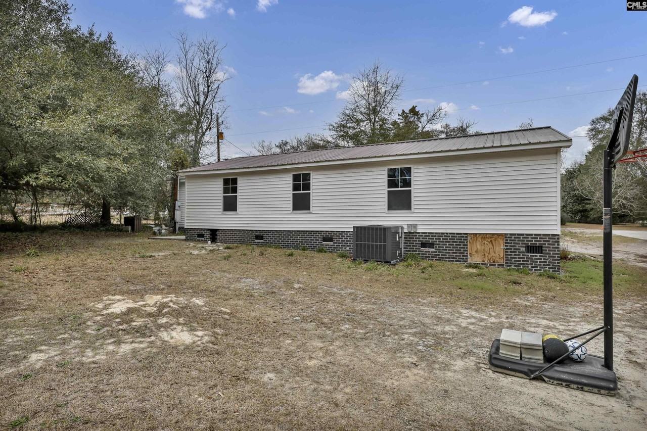 152 Robin Rd - Photo 2 of 26