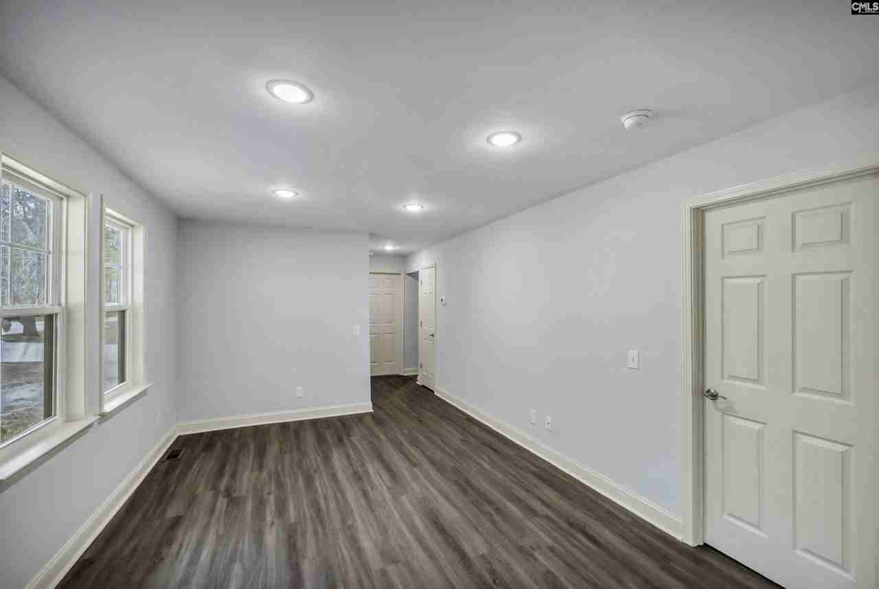 152 Robin Rd - Photo 6 of 26