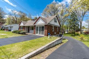 featured image of 533 Church Rd #2