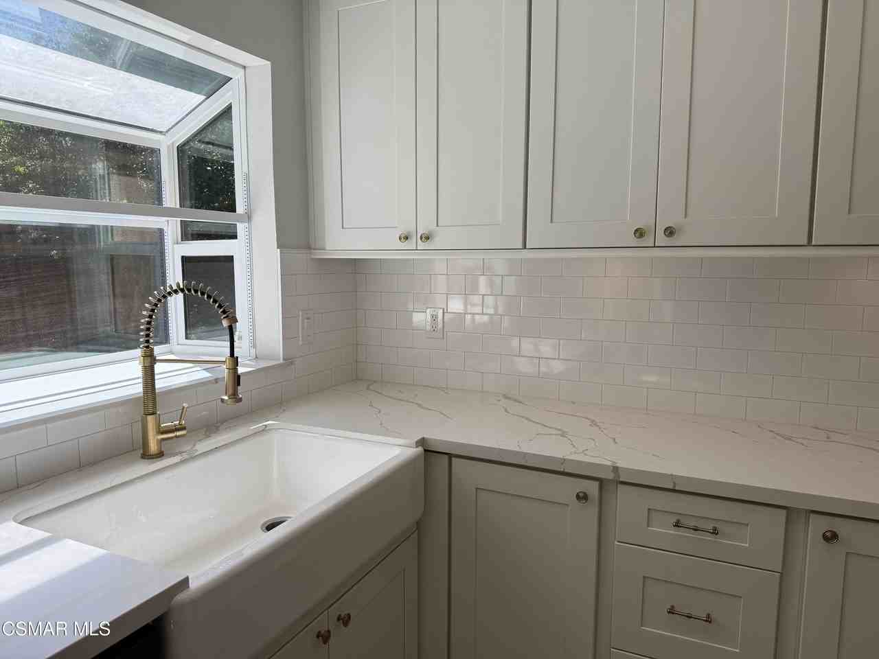 3622 Cambria St - Photo 4 of 35