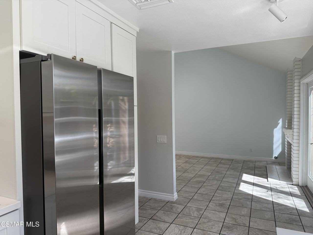 3622 Cambria St - Photo 5 of 35