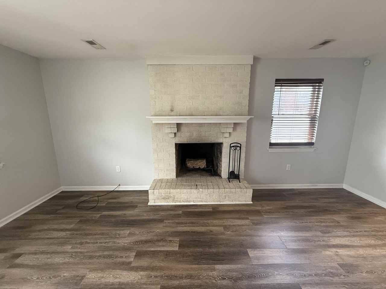 7760 Corley Dr - Photo 4 of 22