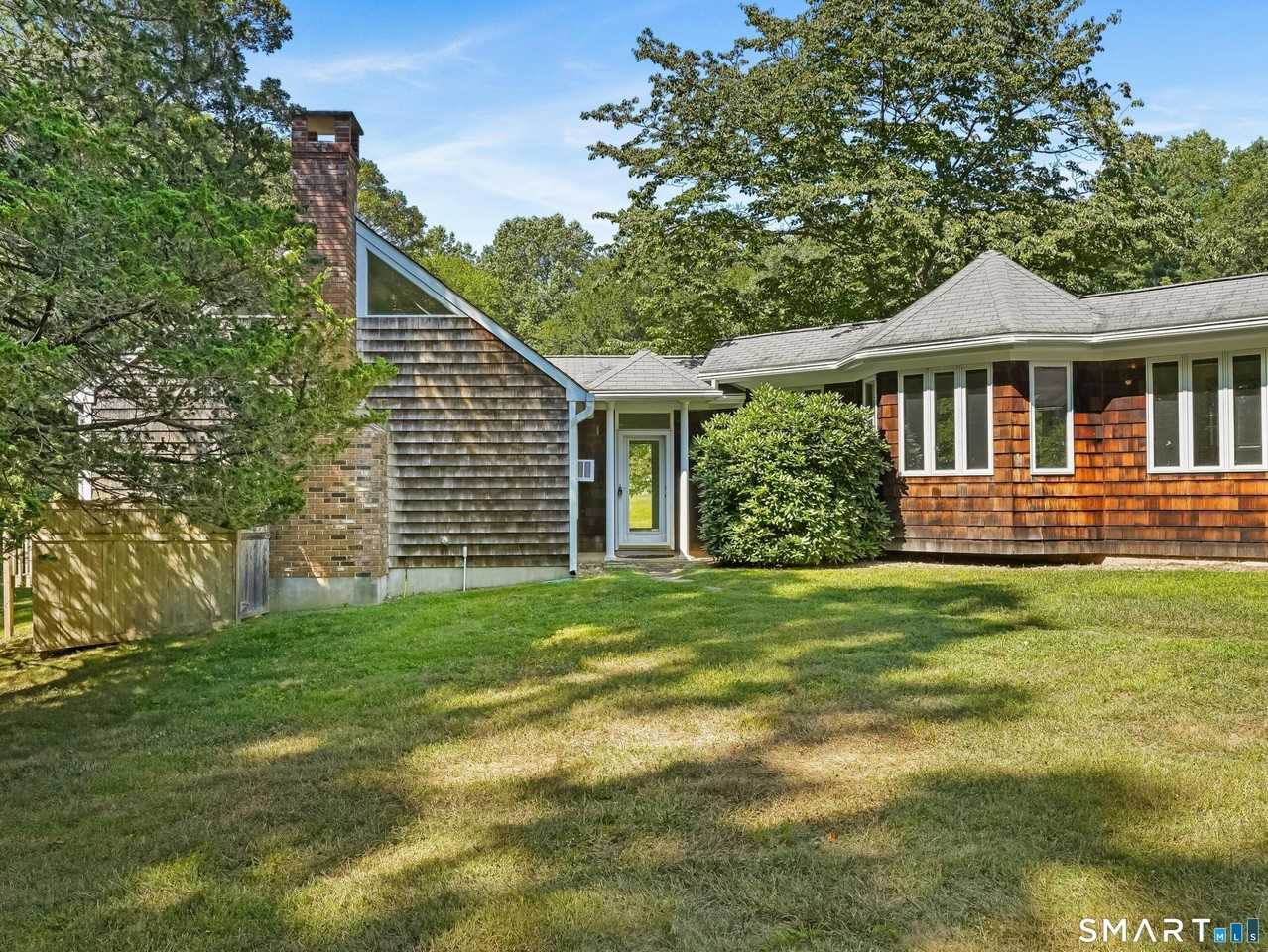 106 Spoonwood Rd - Photo 3 of 36