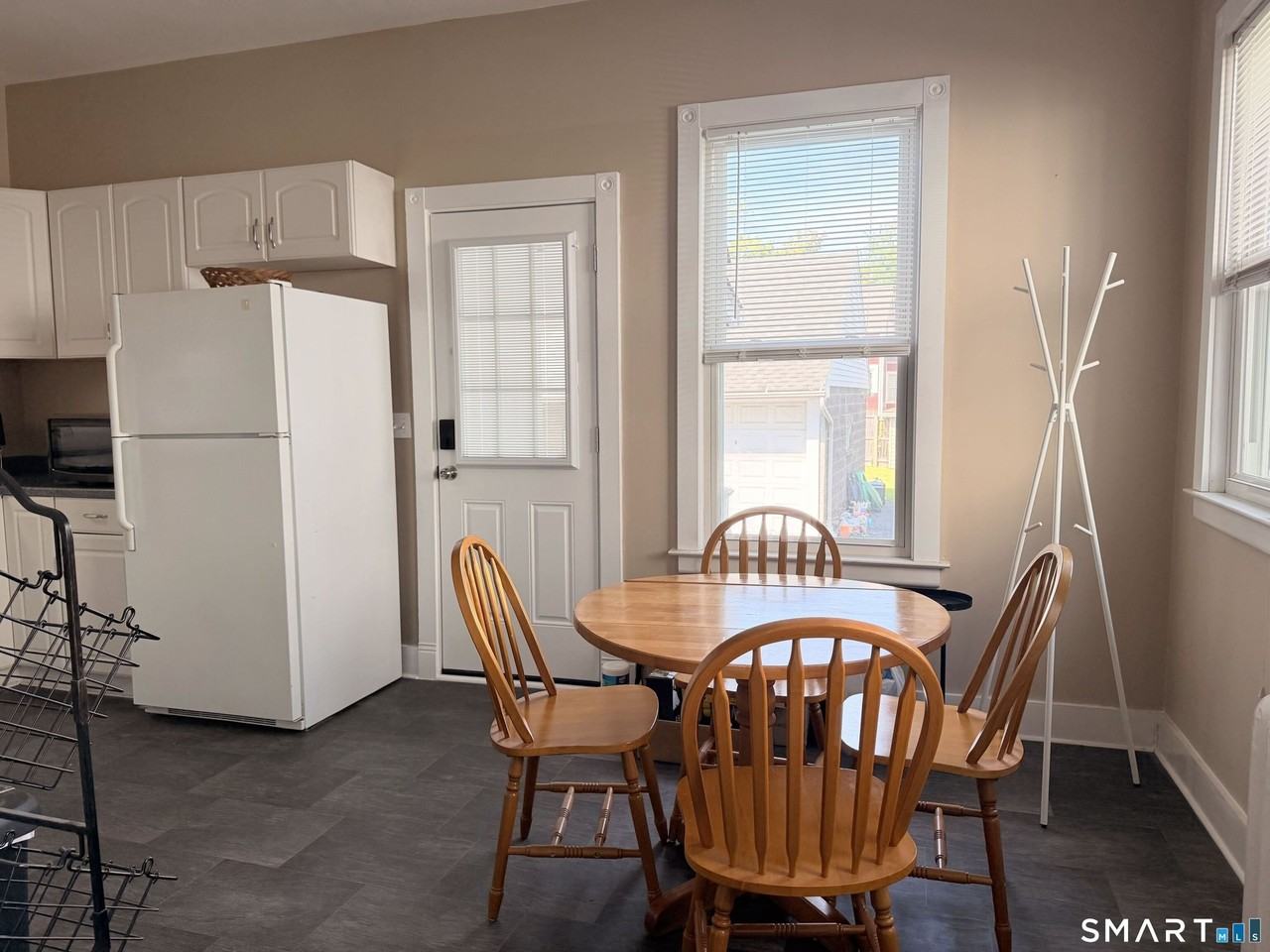 1160 Townsend Ave #1 - Photo 6 of 14