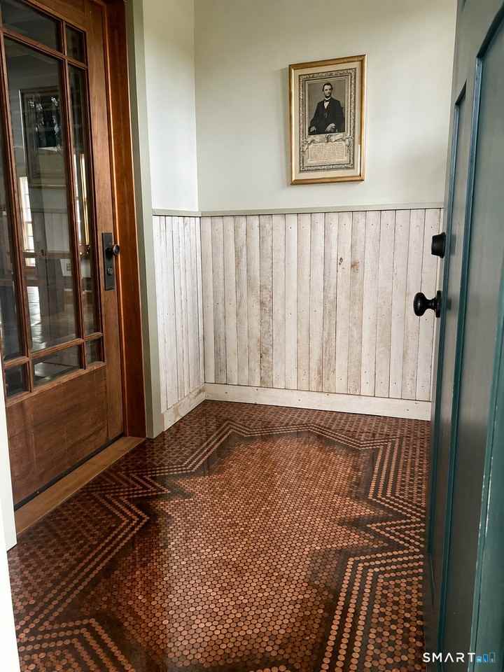 56 Benedict Rd - Photo 2 of 25