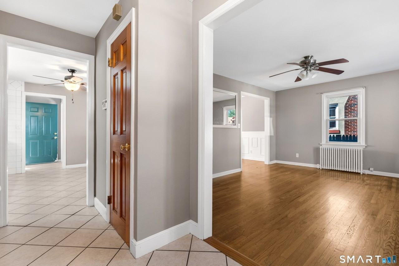 75 Ocean Ave - Photo 5 of 34