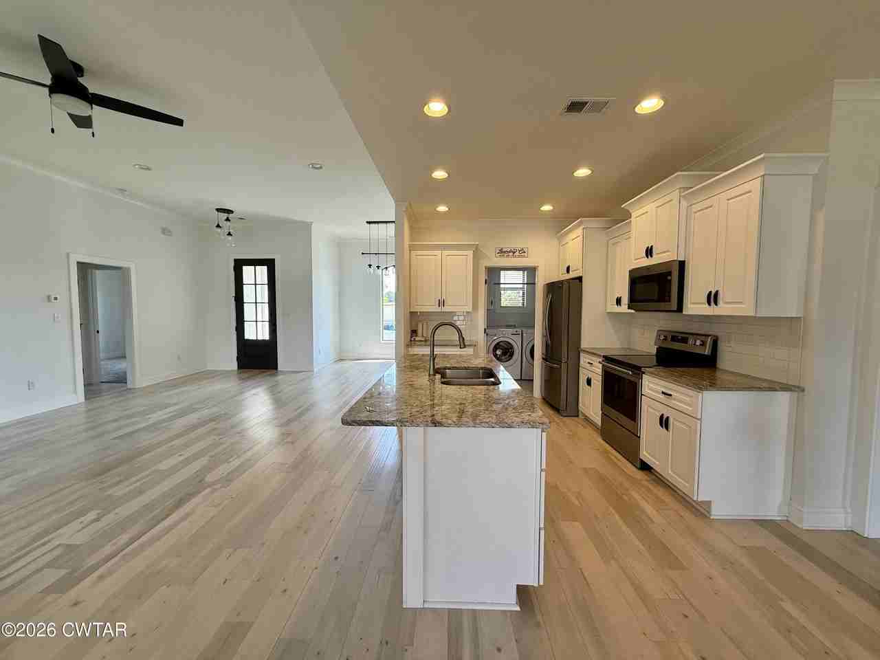 253 Saddlebrook Dr - Photo 3 of 18