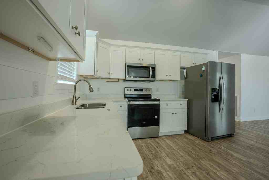 315 Shady Dr - Photo 5 of 12