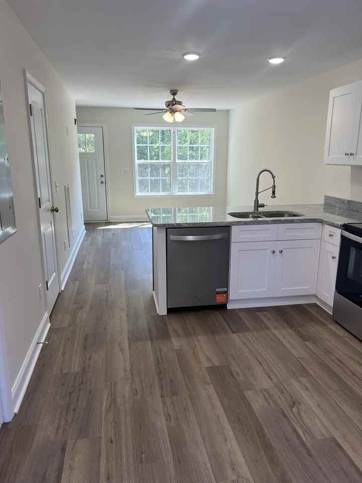 167 Harrison Ln Se - Photo 4 of 10